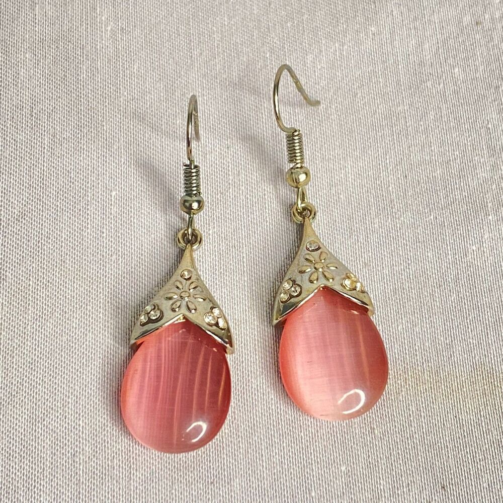 💎Dangle Drop Earrings Striated Pink Teardrop Stones With Silver Tone Caps